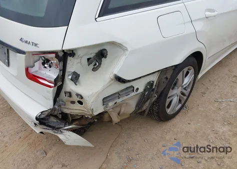 2011 Mercedes-Benz E 350 4Matic z USA, uszkodzony, nr VIN WDDHH8HB7BA407218